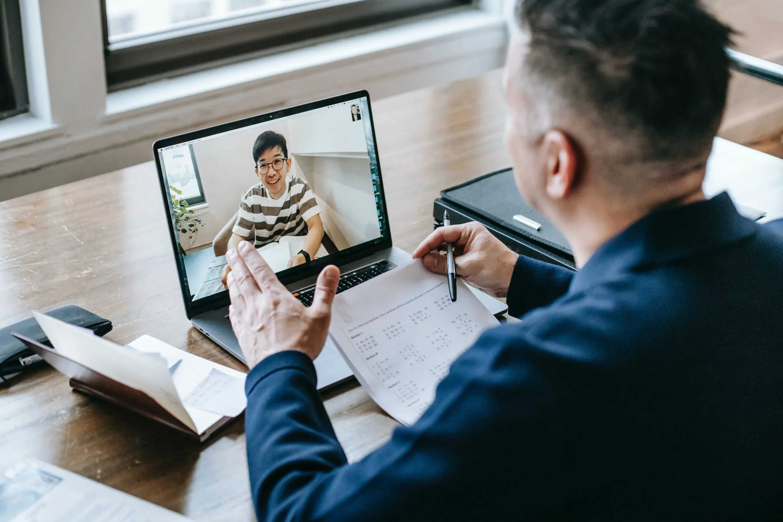 steps to land a tefl online jobs - teach business english