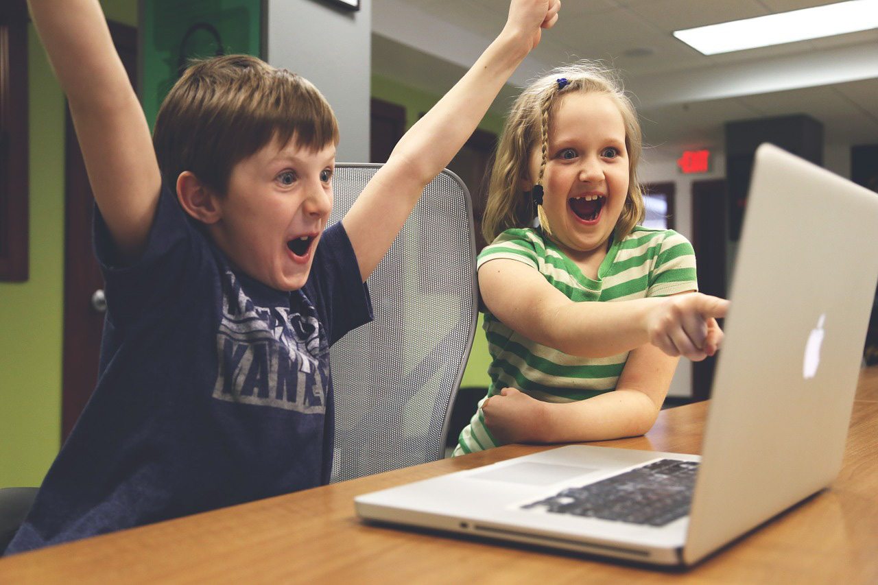 gamification children playing online