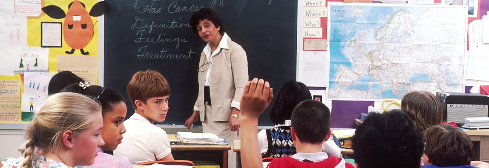 American style classroom where an ELA teacher teaches English Language Arts to fluent English speakers